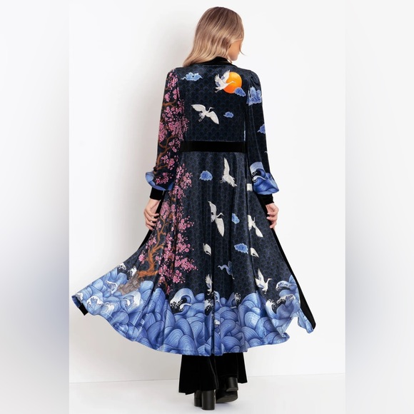 BlackMilk Clothing Flight of Tsuru Velvet Maxi Jacket - Limited Size Medium - Picture 2 of 9